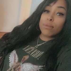 Meet your Posher, Roxanne